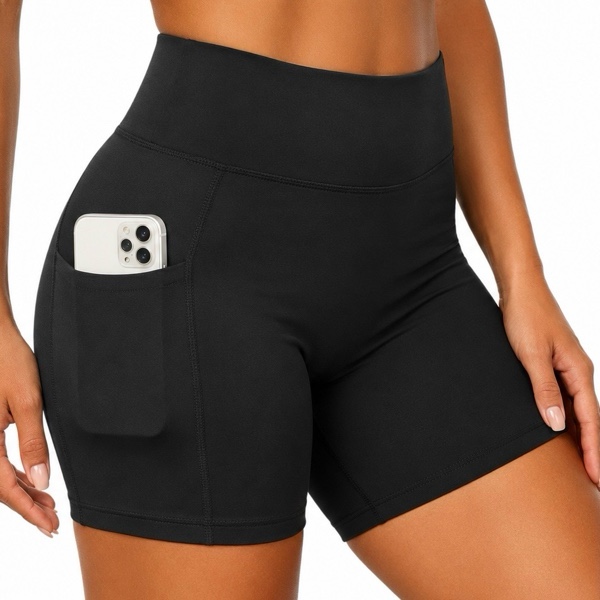 Short com bolso lateral